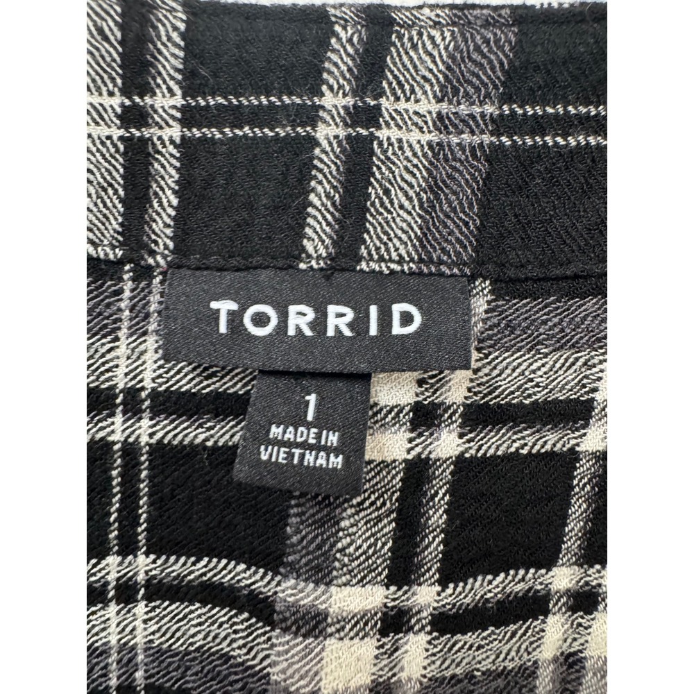 Torrid Black White Plaid V-Neck Tunic Blouse Plus Size 1 1X Long Sleeve Flowy